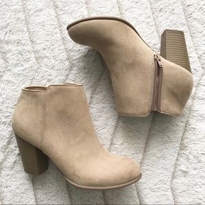 New Old Navy Tan Booties